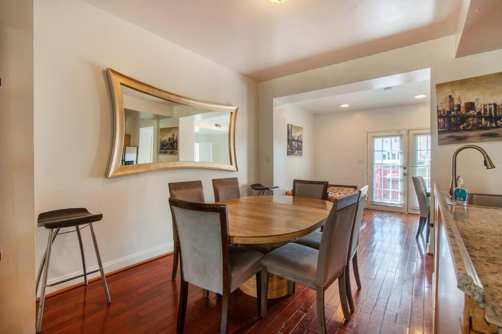 Relaxing, Spacious, Private, Walkable In Petworth! Вашингтон Экстерьер фото