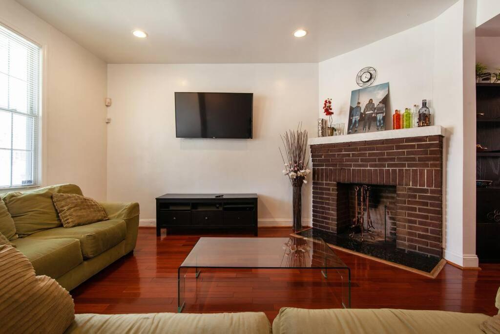Relaxing, Spacious, Private, Walkable In Petworth! Вашингтон Экстерьер фото