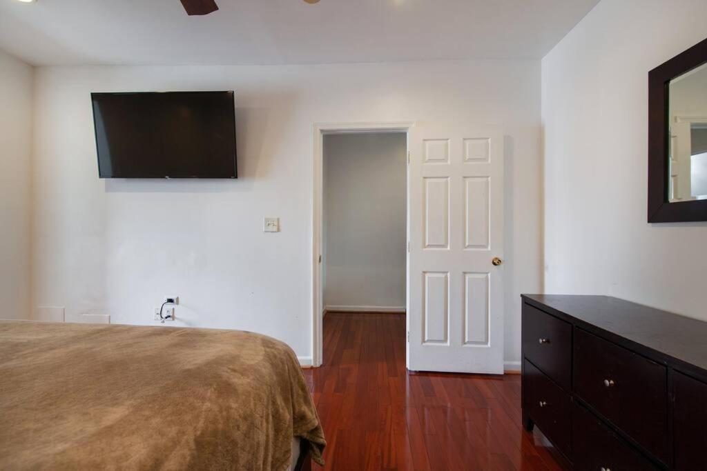 Relaxing, Spacious, Private, Walkable In Petworth! Вашингтон Экстерьер фото